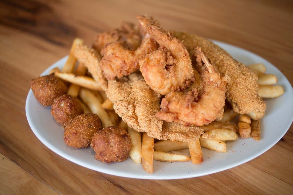 Roux 61 Seafood & Grill