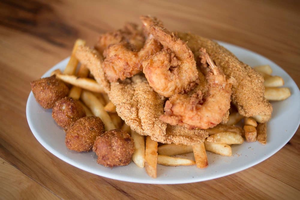 Roux 61 Seafood & Grill
